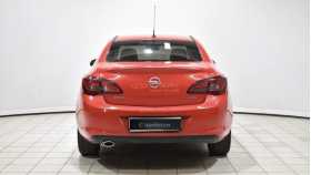 Opel Astra 2015 г.в.