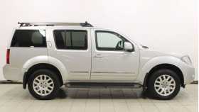 Nissan Pathfinder 2011 г.в.
