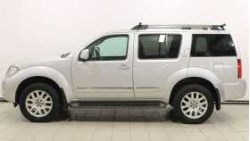 Nissan Pathfinder 2011 г.в.