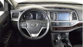 Toyota Highlander 2013 г.в.