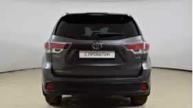 Toyota Highlander 2013 г.в.