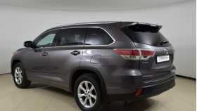 Toyota Highlander 2013 г.в.