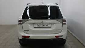Mitsubishi Outlander 2013 г.в.