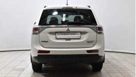 Mitsubishi Outlander 2013 г.в.