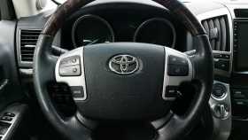 Toyota Land Cruiser 2012 г.в.