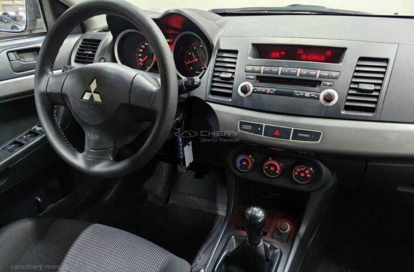 Mitsubishi Lancer