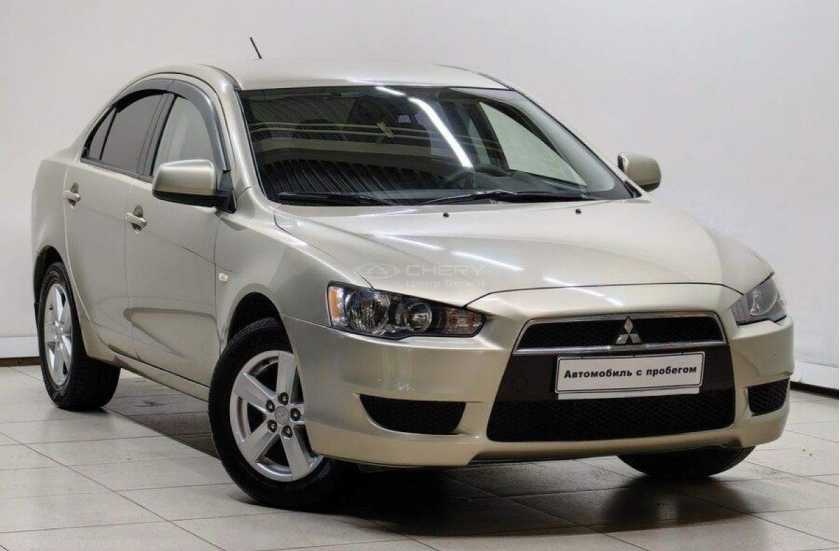Mitsubishi Lancer