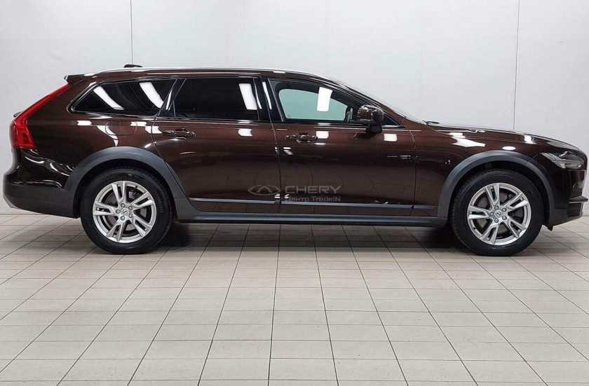 Volvo V90 Cross Country