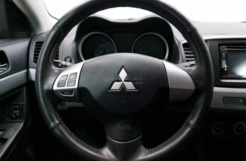 Mitsubishi Lancer