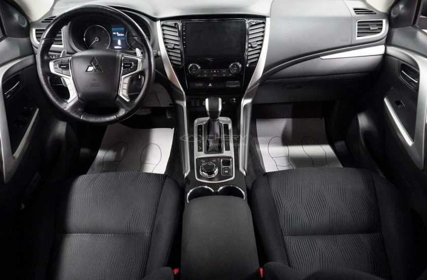 Mitsubishi Pajero Sport