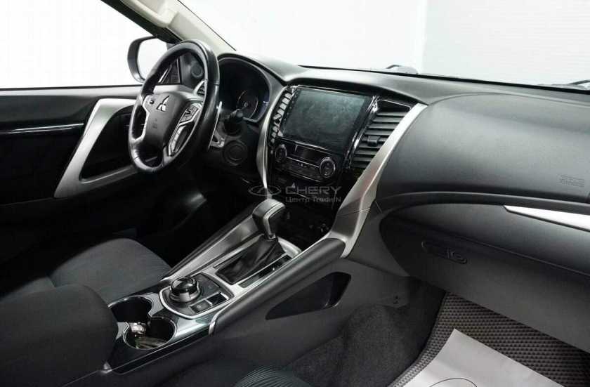 Mitsubishi Pajero Sport