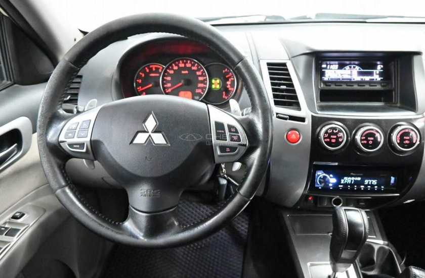 Mitsubishi Pajero Sport