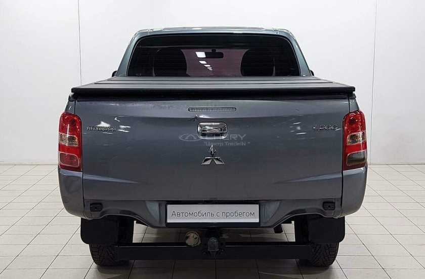 Mitsubishi L200